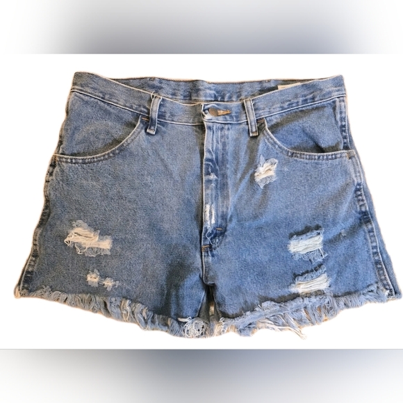 Rustler cutoff jean shorts denim women's size 34 X 32 distressed - Picture 1 of 10